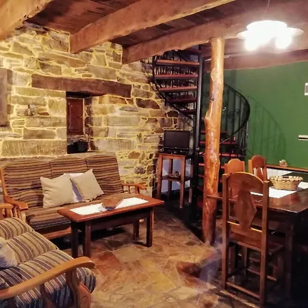 Rurales Casa Do Cabo Kır Evi Vega de Logares